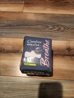 Carefree Breathe Pads 14 ct
